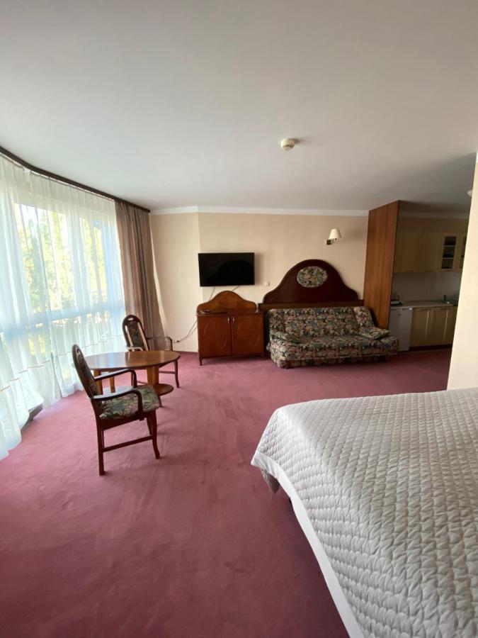 Apartamenty Rodzinne Przy Plazy 코워브제크 외부 사진