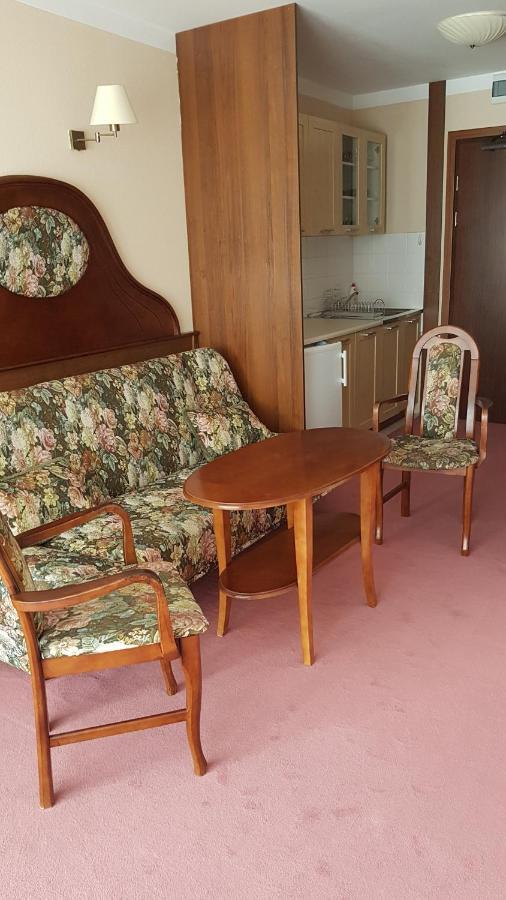 Apartamenty Rodzinne Przy Plazy 코워브제크 외부 사진